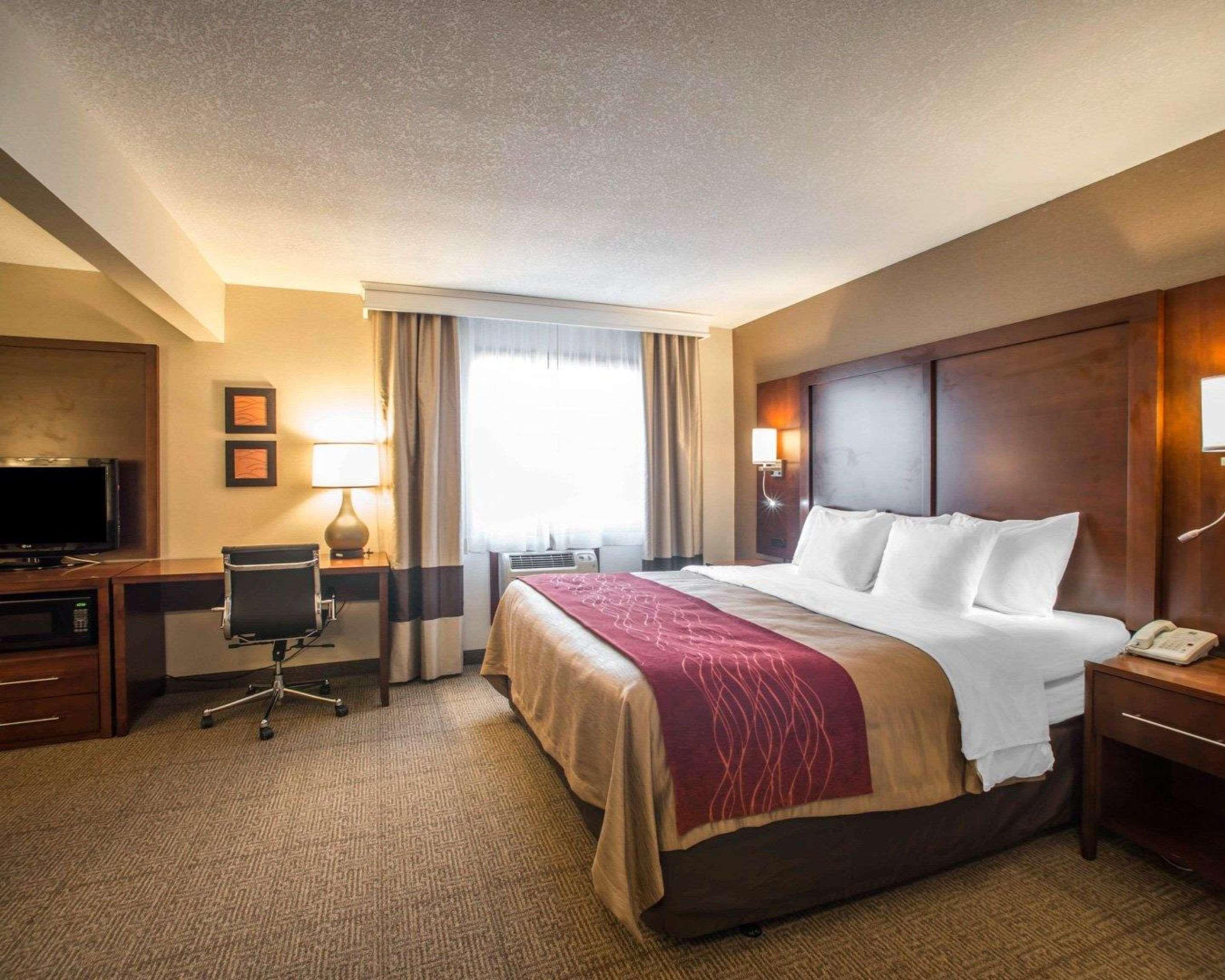Quality Inn & Suites Boonville - Columbia エクステリア 写真