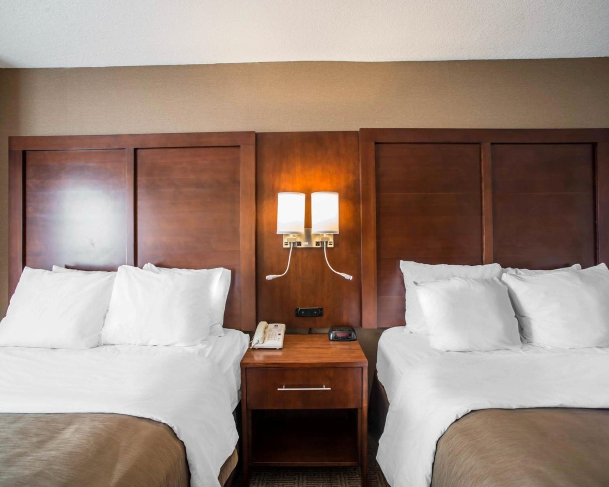 Quality Inn & Suites Boonville - Columbia エクステリア 写真