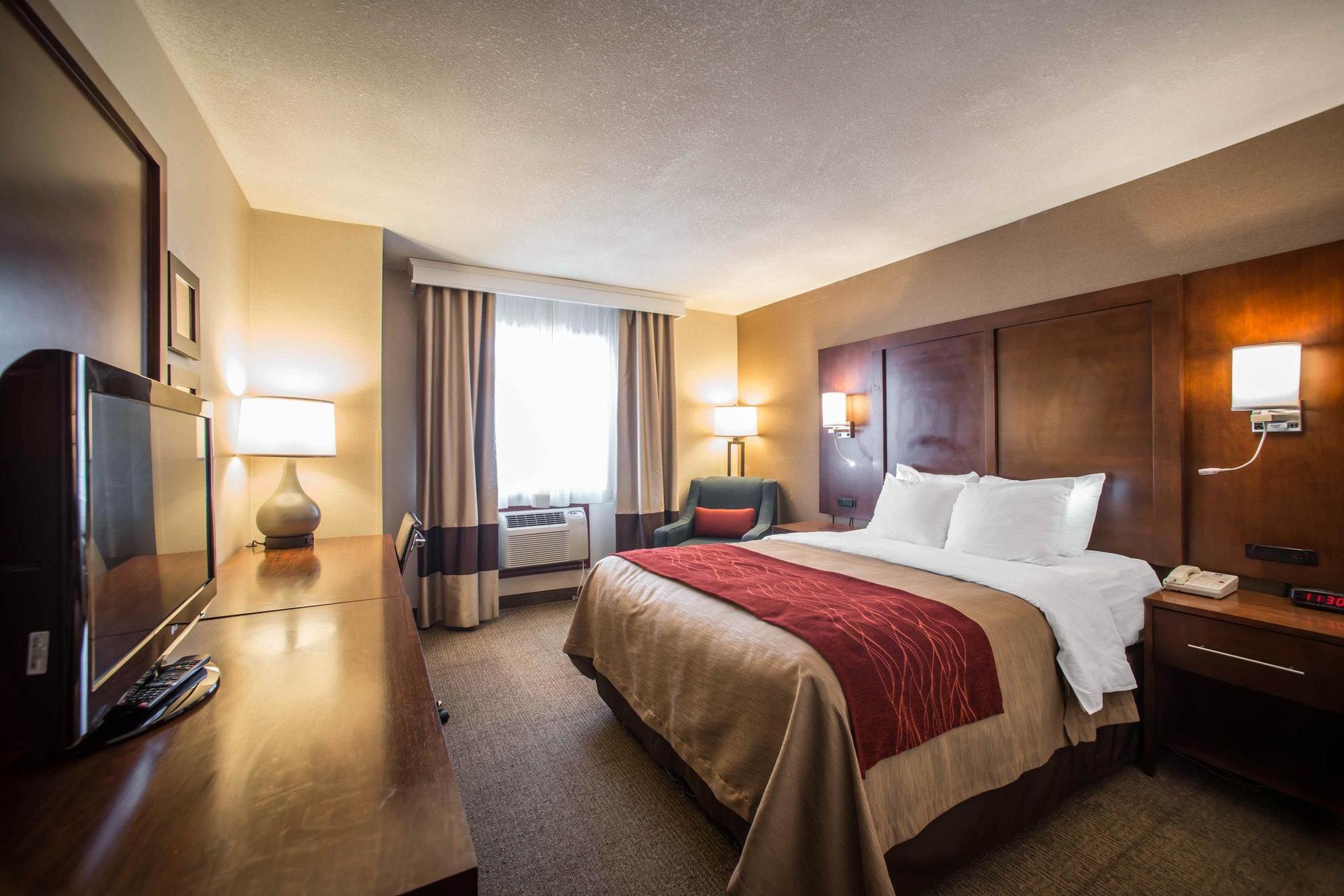 Quality Inn & Suites Boonville - Columbia エクステリア 写真