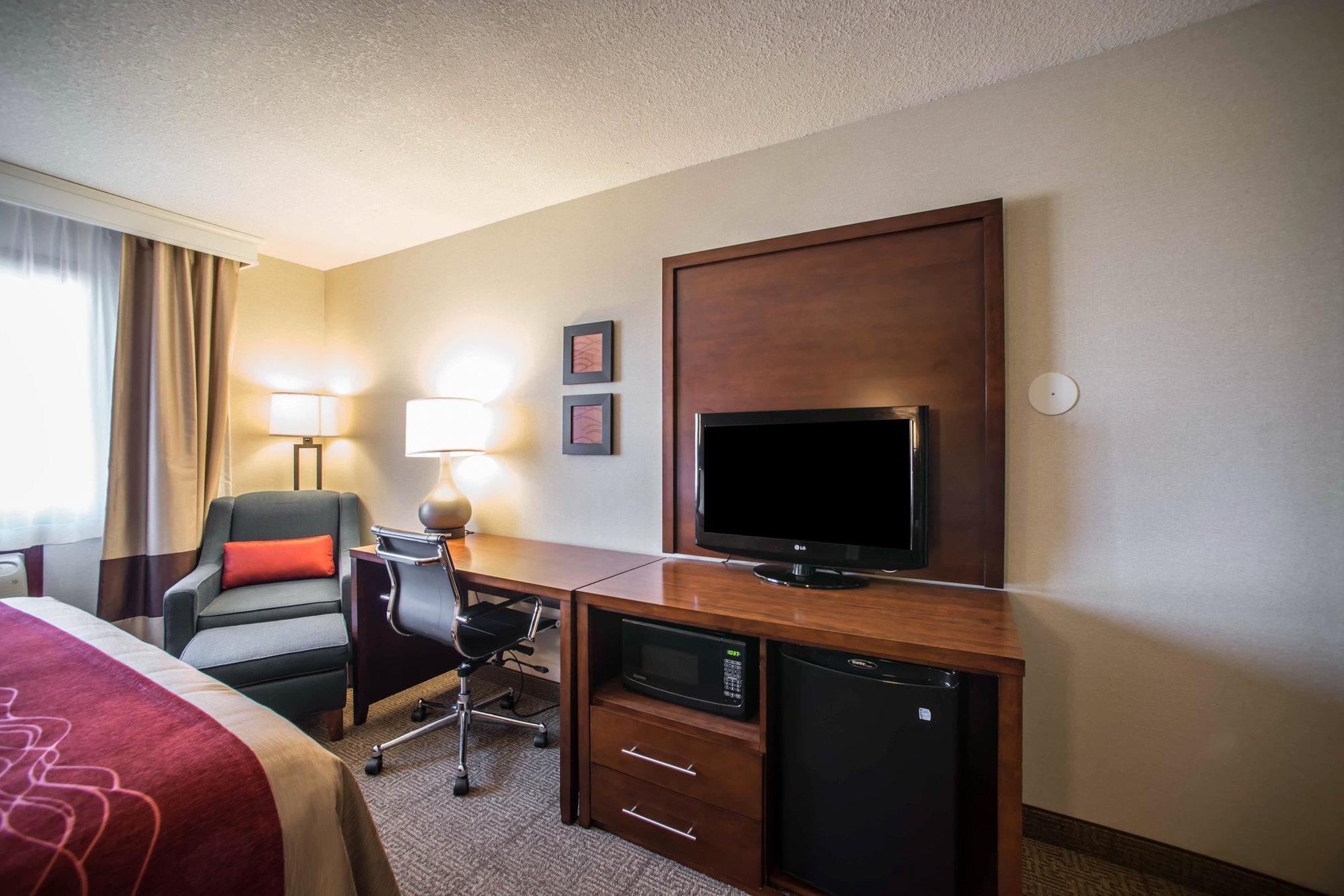 Quality Inn & Suites Boonville - Columbia エクステリア 写真