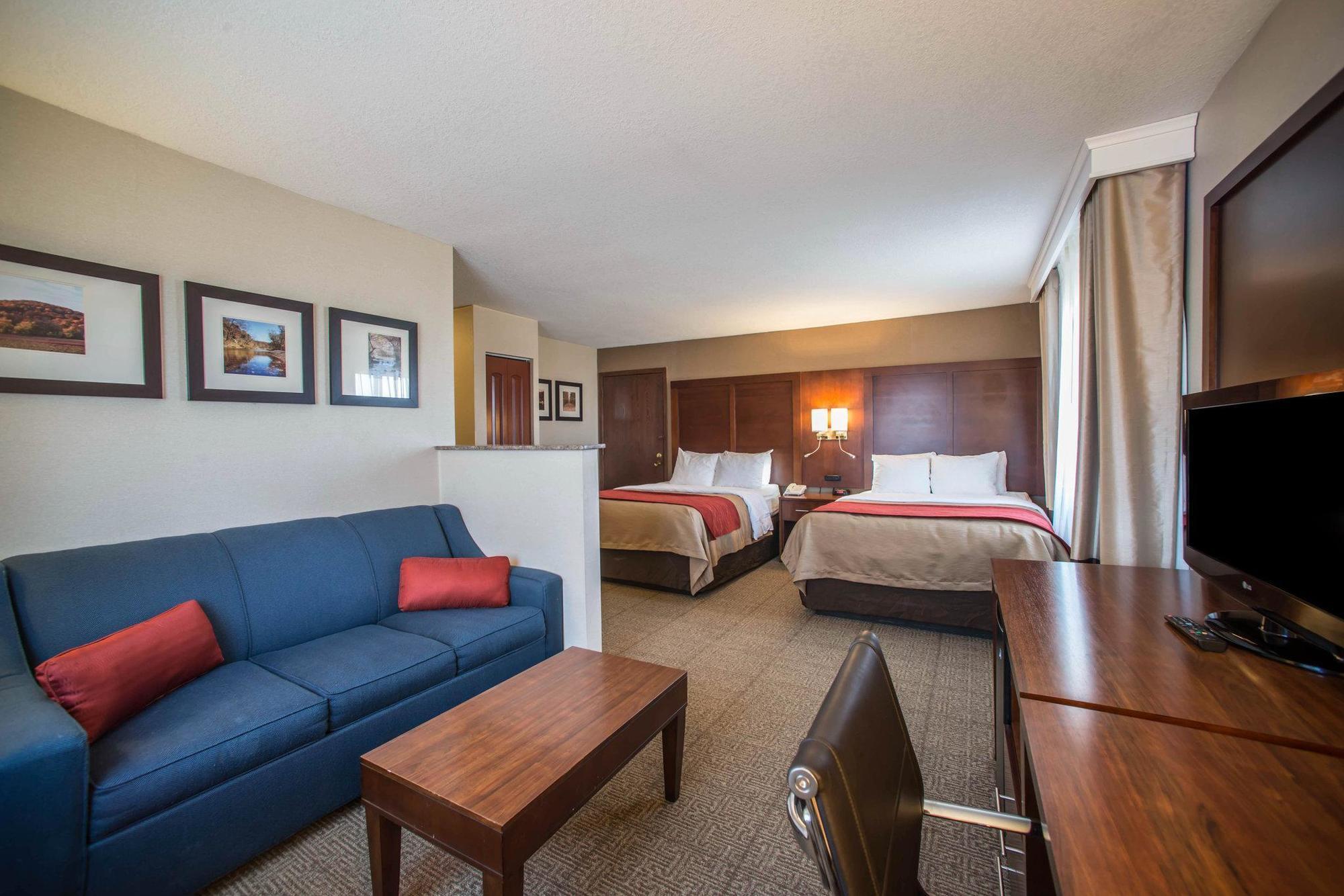 Quality Inn & Suites Boonville - Columbia エクステリア 写真