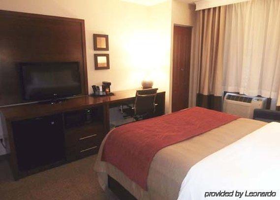 Quality Inn & Suites Boonville - Columbia エクステリア 写真
