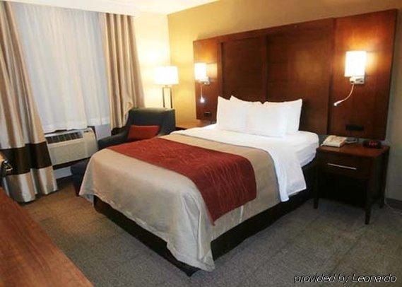 Quality Inn & Suites Boonville - Columbia エクステリア 写真