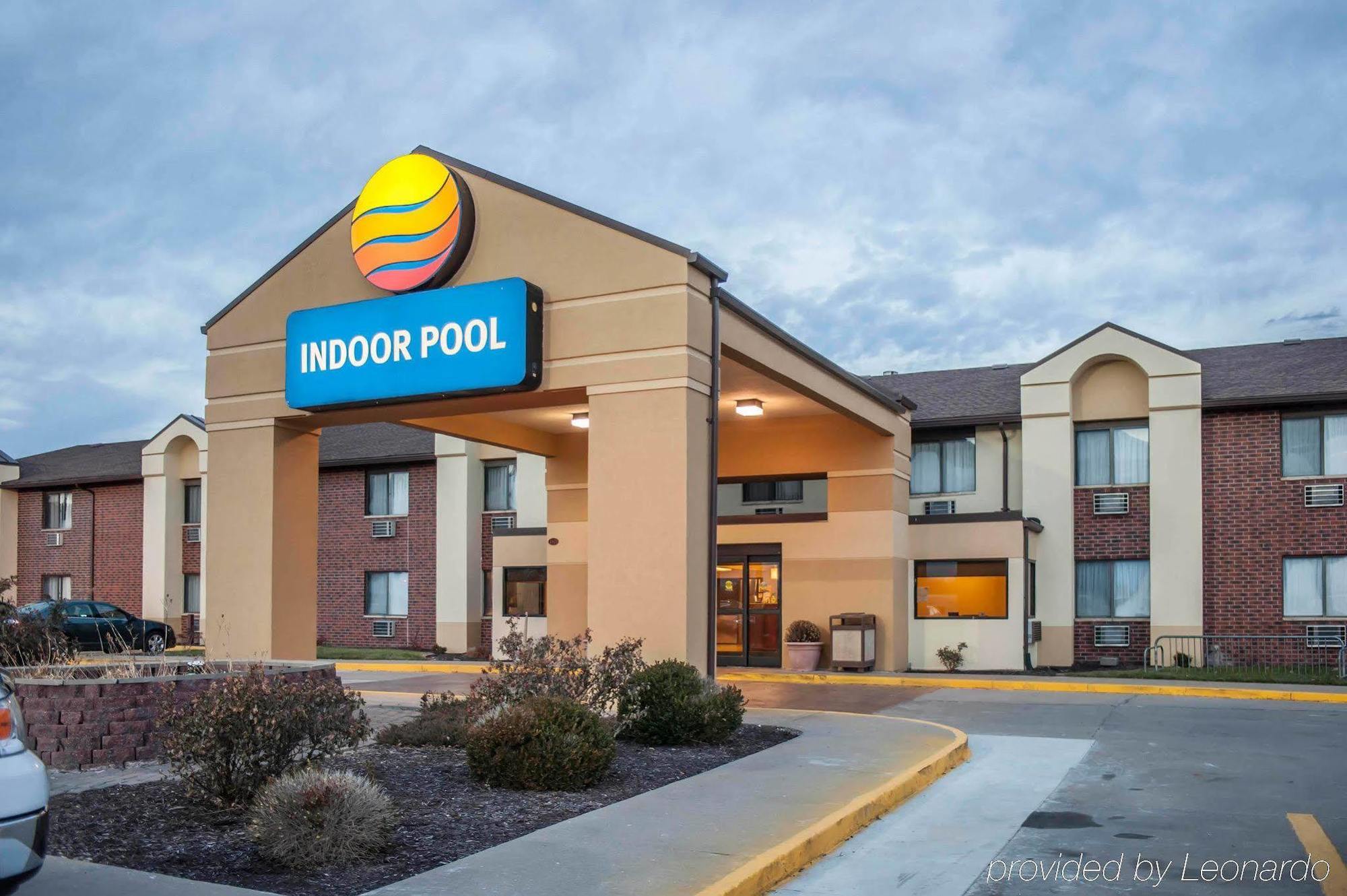 Quality Inn & Suites Boonville - Columbia エクステリア 写真