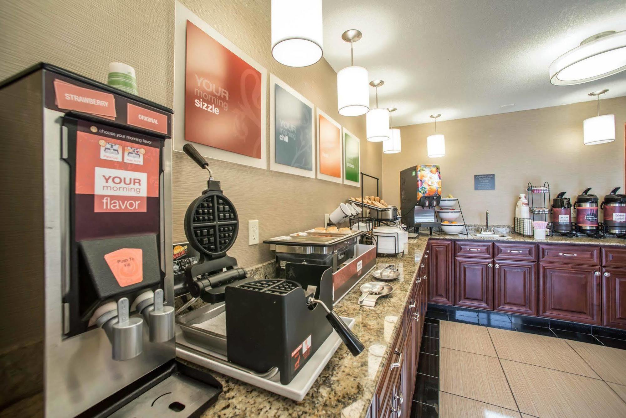 Quality Inn & Suites Boonville - Columbia エクステリア 写真