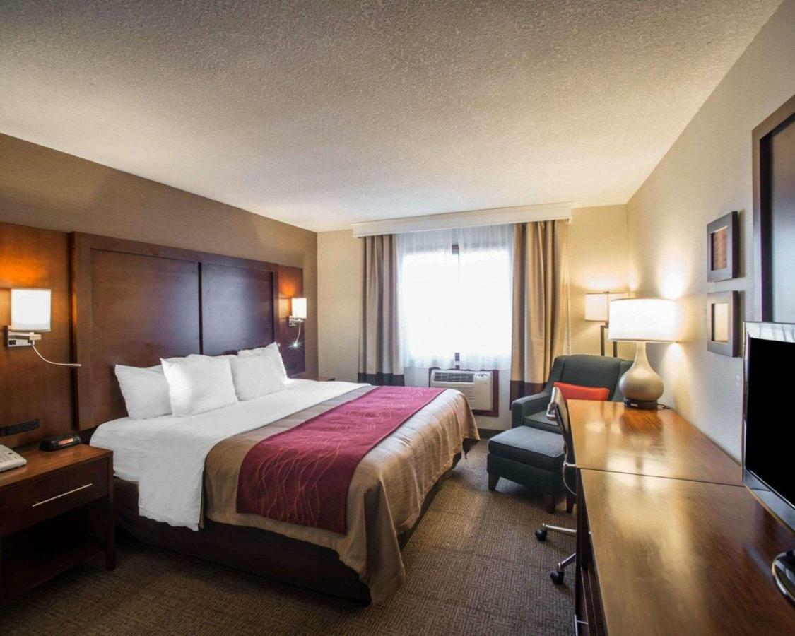Quality Inn & Suites Boonville - Columbia エクステリア 写真